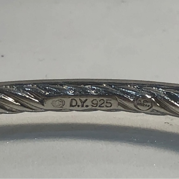 DAVID YURMAN Pave Outside Sterling Silver Bangle Bracelet. Size Medium - Picture 9 of 9